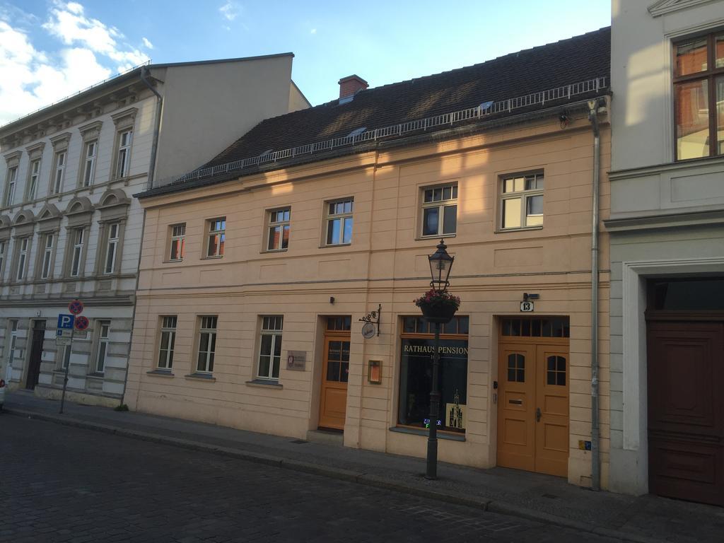 Rathaus-Pension 1685 Brandenburg  Luaran gambar